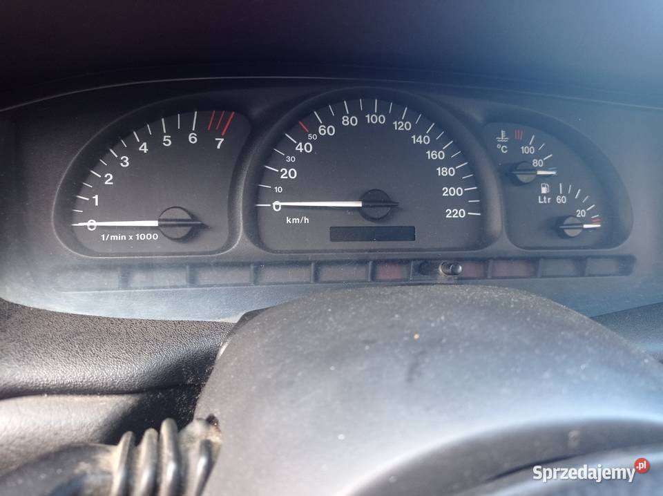 Opel Vectra 16 74 kW 2000 r dawca części osobowe Szklarka Myślniewska sprzedam