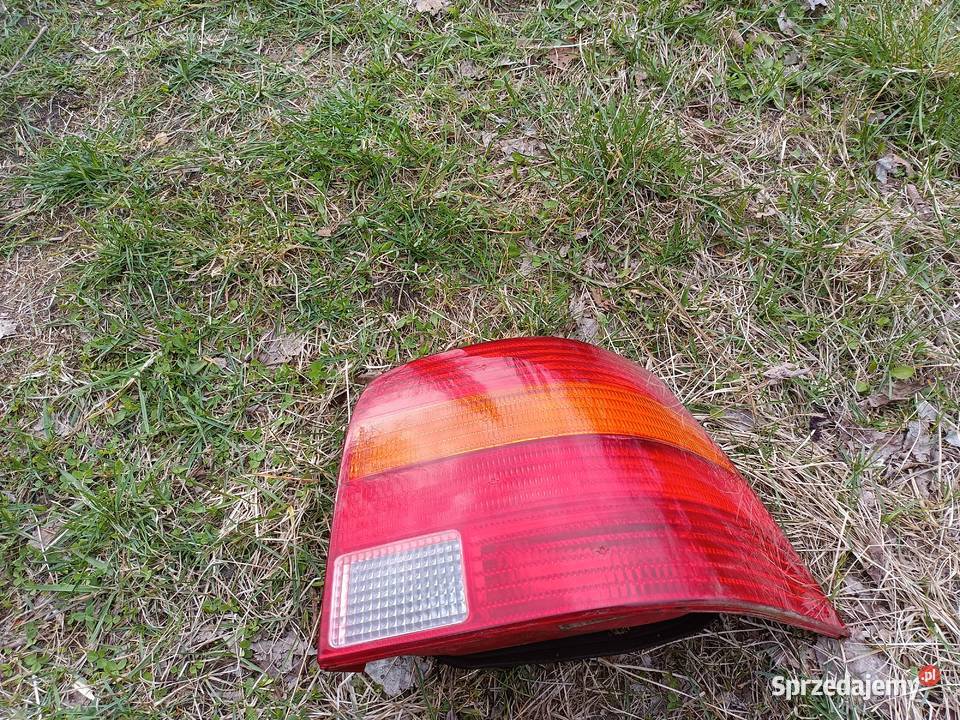 Lampa Prawy Tył Kompletna Golf IV Wysyłka lampy tylne Oświetlenie łódzkie Łowicz