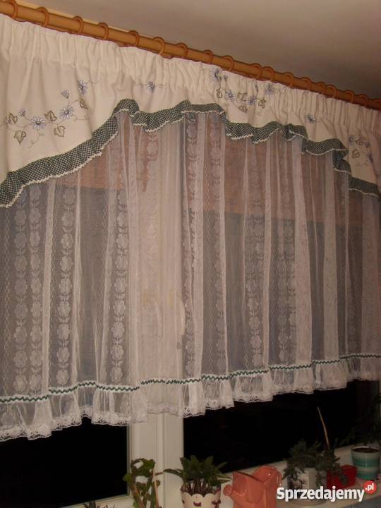 FIRANKA Z FALBANKAMI BIAŁA WYSTRÓJ OKNA WROCŁAW Wyposażenie wnętrz Wrocław