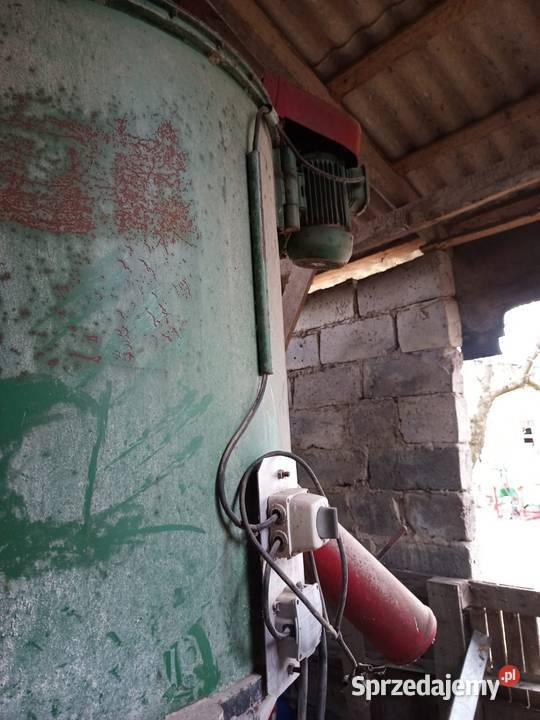 Mieszalnik pasz tona silnik 10kw kompletny Sobota sprzedam