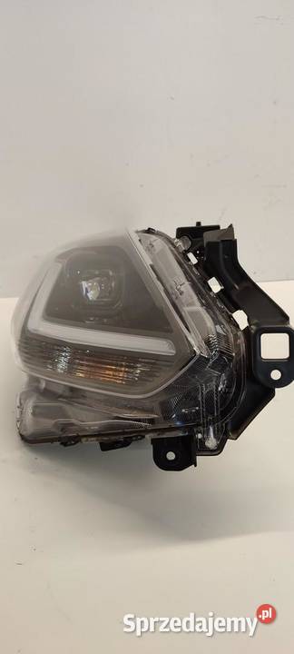 SUZUKI SWIFT MK9 LAMPA PRAWY PRZÓD ANGLIK RHD