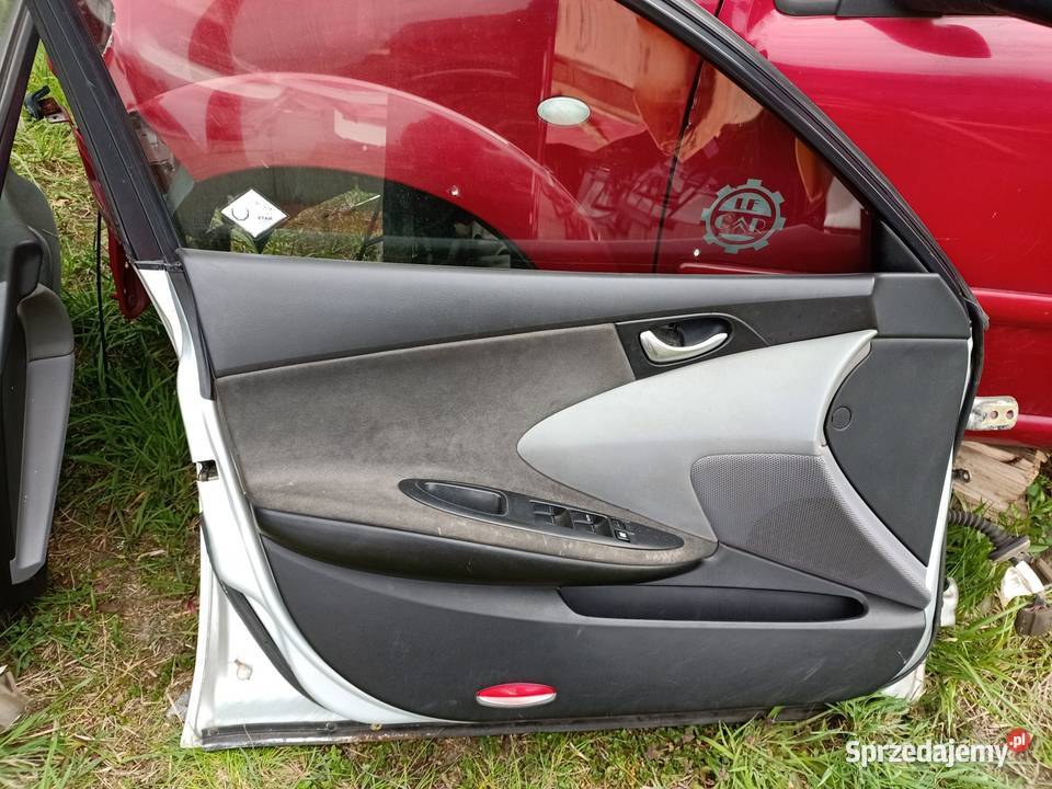 drzwi lewy przód nissan primera P12 KLOG części blacharskie Szczecin