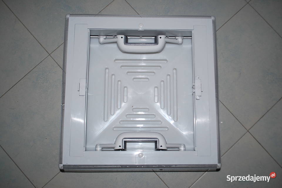 OKNO DACHOWESZYBERDACH 40x40 DO KAMPERAKEMPINGU Grzebowilk