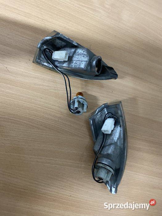 Piaggio Vespa Kierunkowskazy Migacze prawy lewy Poznań