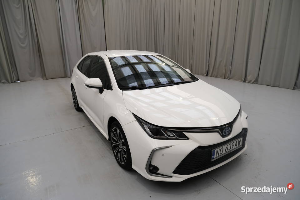 TOYOTA COROLLA 2023 179800 ccm 98 Rok produkcji 2023 Corolla mazowieckie Warszawa