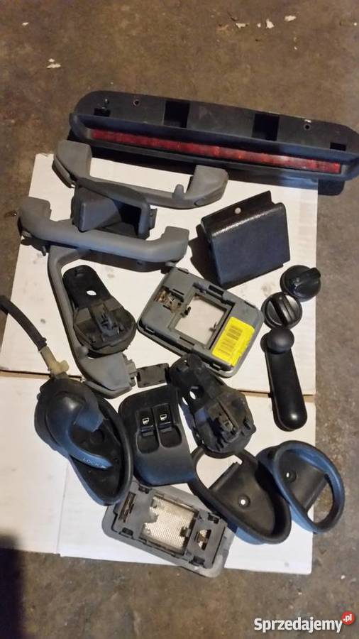 KLAMKI OŚWIETLENIE WEWNĘTRZNE FIAT SIENA PALIO Rok produkcji 1998