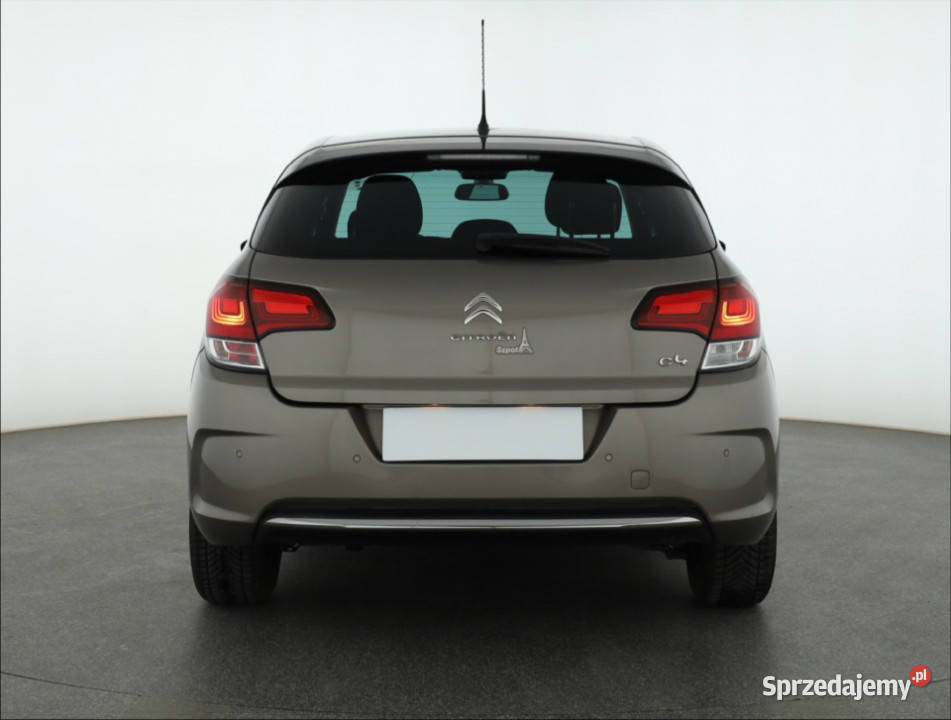 Citroen C4 12 PureTech Rok produkcji 2015 Piaseczno sprzedam