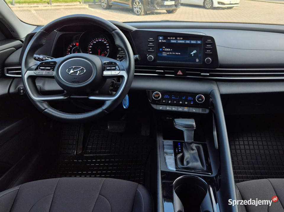 Hyundai Elantra 16 DPI CVT 123 Wersja SMART grafitowy Łódź
