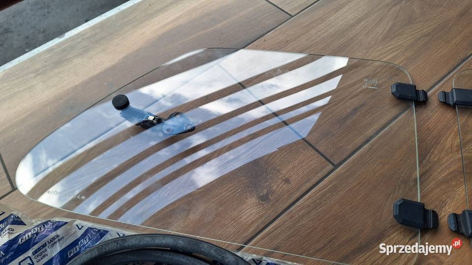 Fiat 126p szyby uchylne Bespo uszczelki nowe osobowe