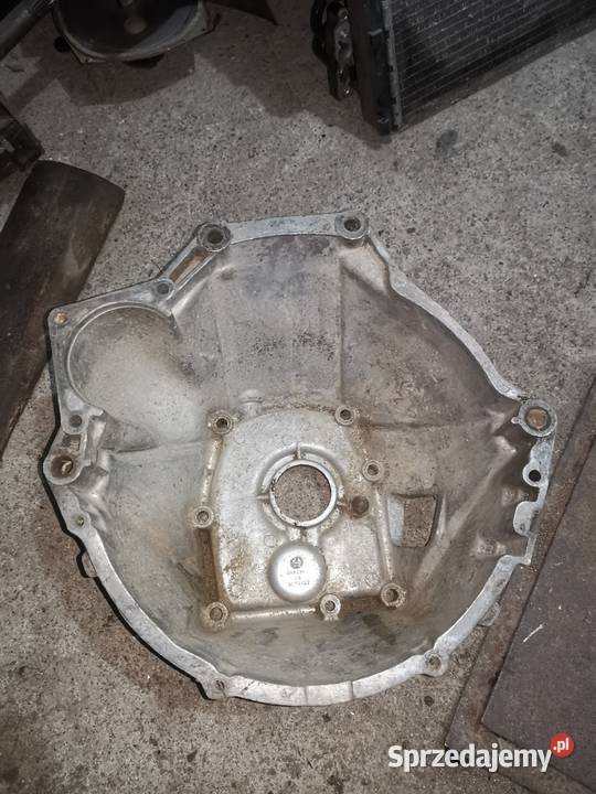 Obudowa sprzęgła skrzyni biegów fiat 125p nowe osobowe Skrzynie biegów manualne Szczecin
