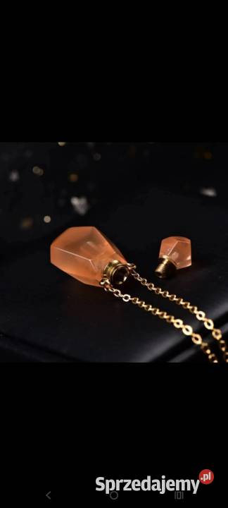 Naszyjnik z buteleczką na perfumy z kwarcu kujawsko-pomorskie