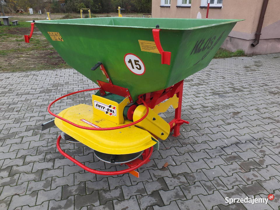 Rozsiewacz na taśmę 300800 lejek KŁOS Motyl Mielec