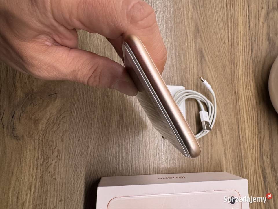 Telefon IPHONE 8 w stanie idealnym bez uszkodzeń Katowice