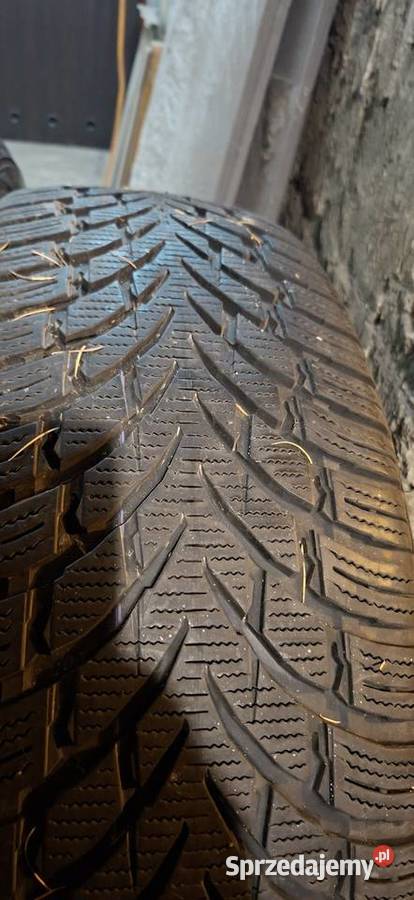 22560R18 Nokian bieżnik 4x7mm produkcji 4220 Ignasin