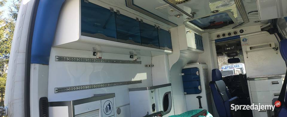 Ambulans karetka Renault Master 2013r przejscie nieuszkodzony Biskupiec