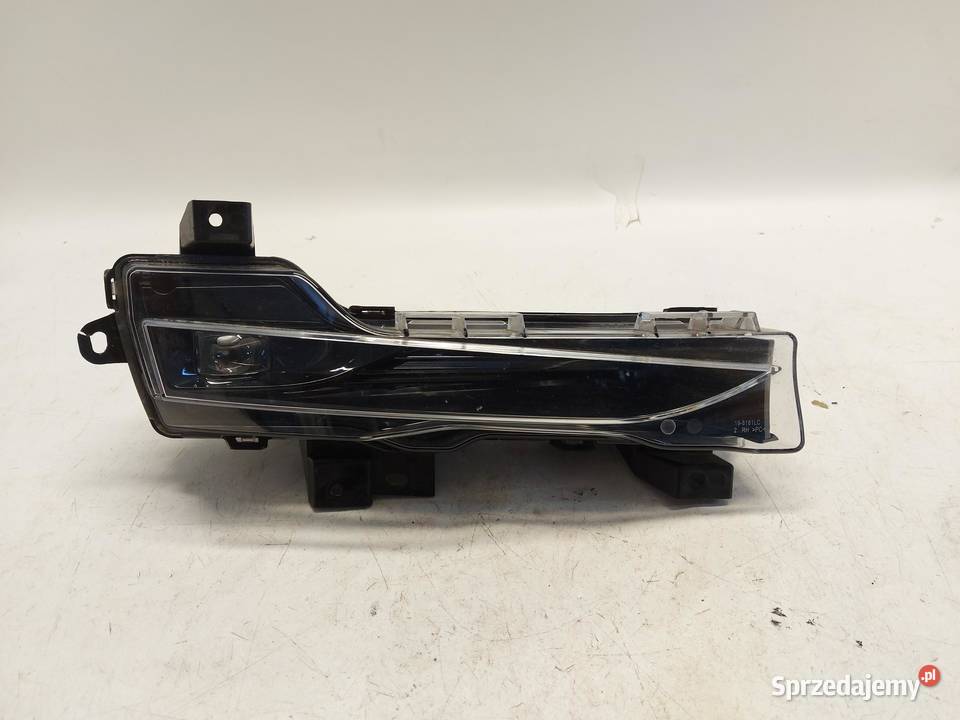 TESLA MODEL Y 2022r HALOGEN LED DRL PRAWY Światła do jazdy dziennej DRL sprzedam