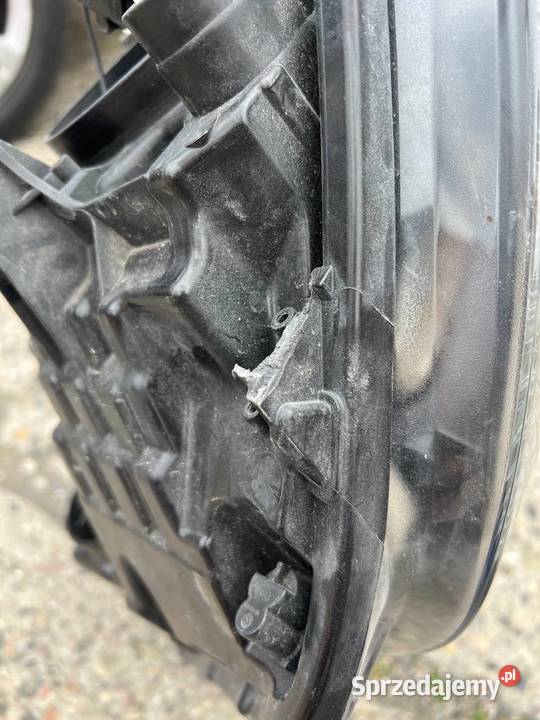 Przednia prawa lampa VW CRAFTER 2 II MAN TGE Poznań