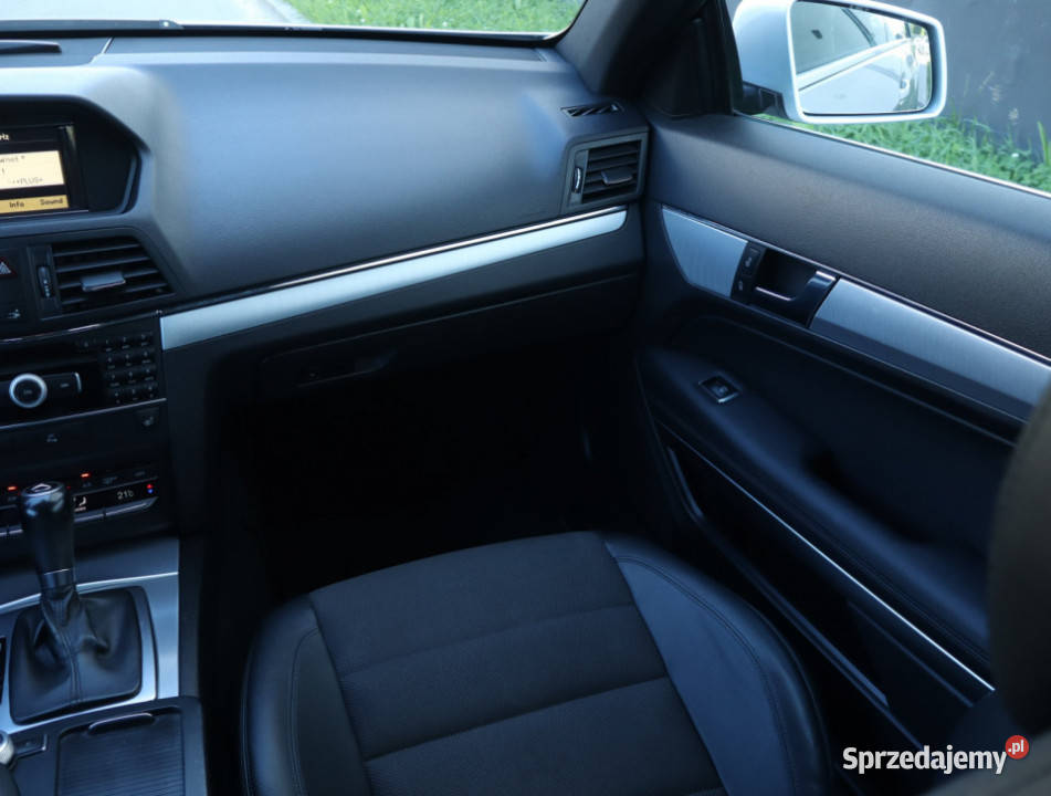 Mercedes E E 200 Łódź