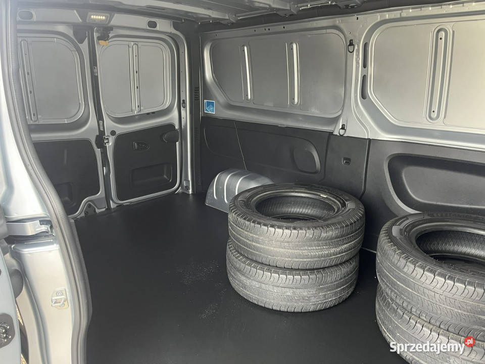 Renault Trafic L2H1 20150 Gwarancja Relingi centralny zamek Daleszyce