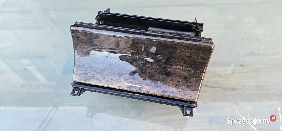 Popielniczka avantagrde mercedes w210 Rok produkcji 1999 Zbąszyń