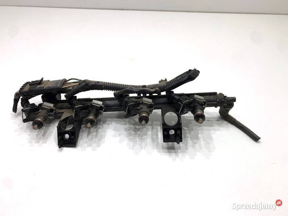 LISTWA WTRYSKOWA RENAULT CLIO III 8200367230 12