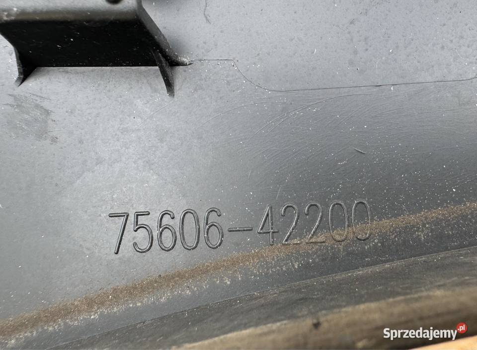 Listwa łuk błotnika tył tylna lewa lh Toyota Sieraków sprzedam