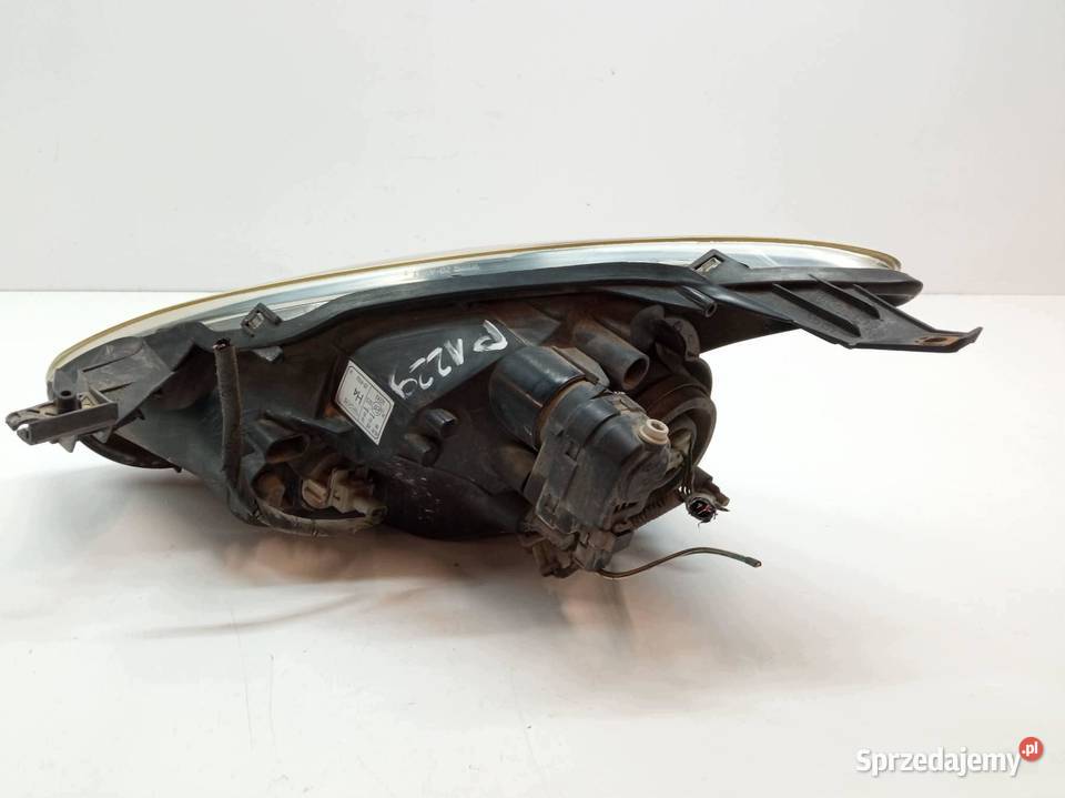 LAMPA PRZÓD PRAWA EU TYC 20A761 Toyota Aygo I Lampy przednie