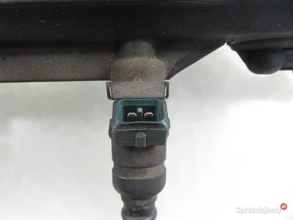 LISTWA WTRYSKOWA SEAT LEON I 16 06A133317A osobowe