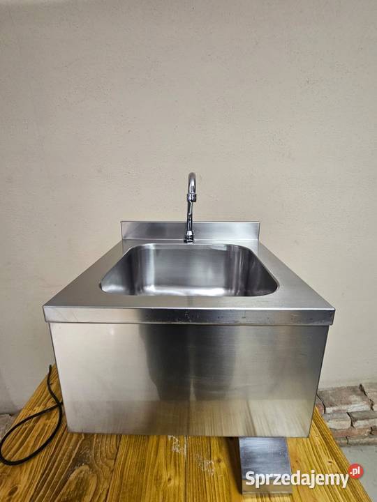 UMYWALKA BEZDOTYKOWA z maskownicą 450450x330 mm Góra