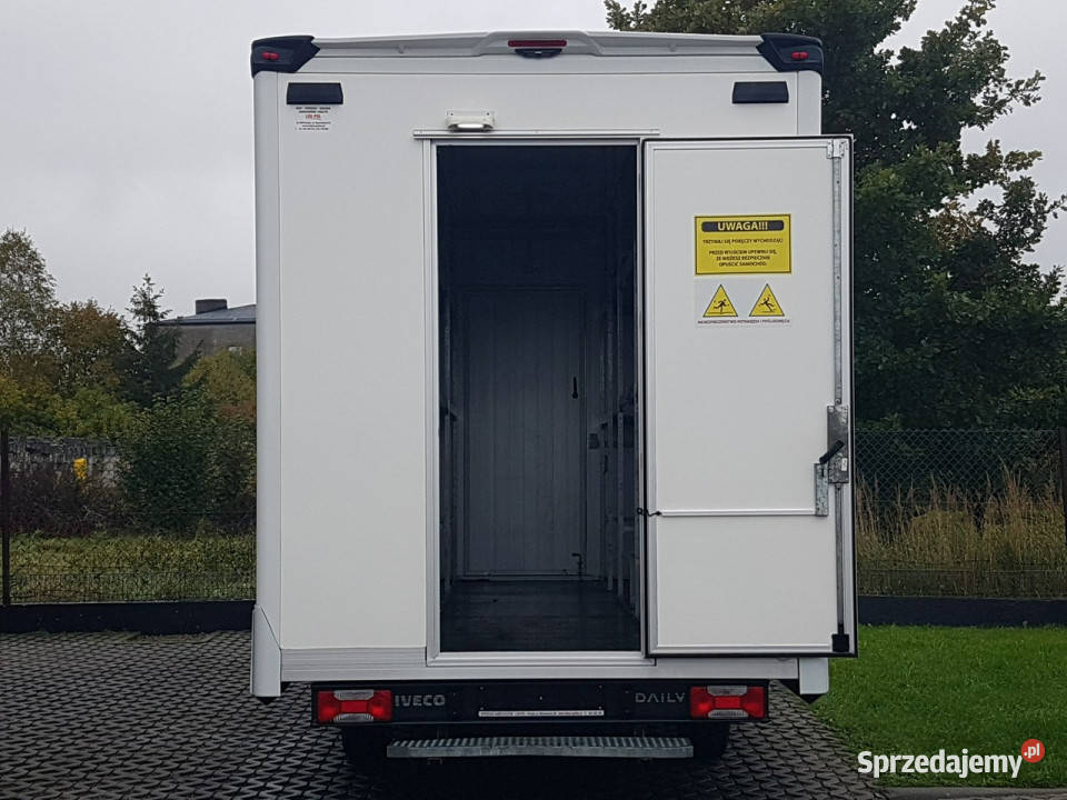 Iveco Daily KONTENER NISKOPODŁOGOWY 443x223x243 bluetooth Poręba
