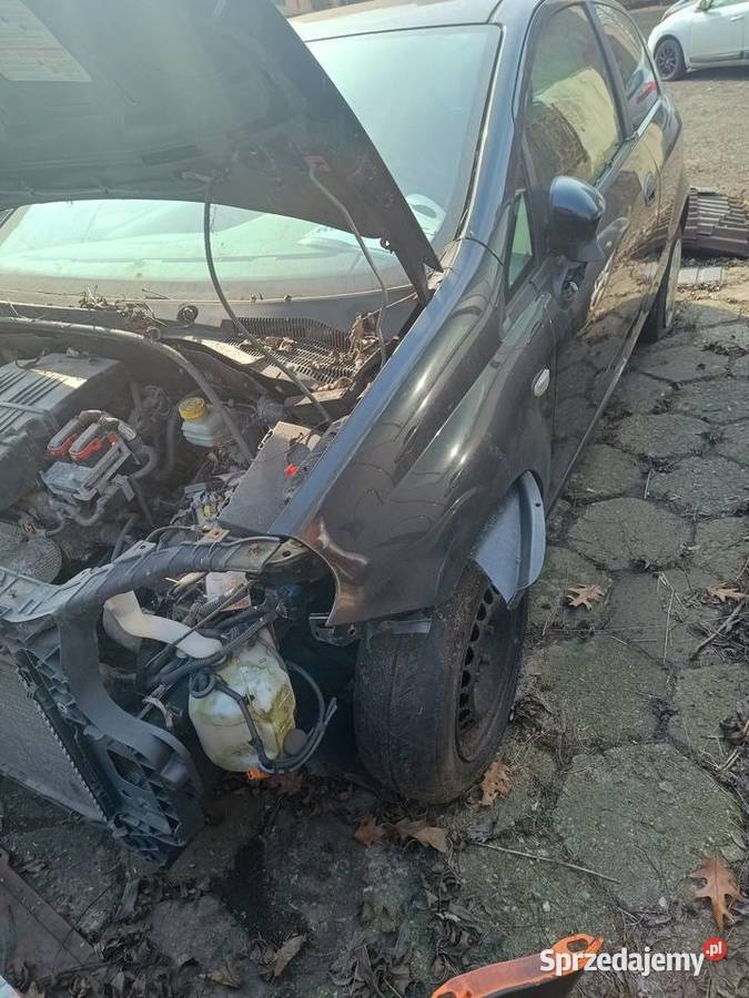 Uszkodzony Fiat Grande Punto benzyna Sosnowiec