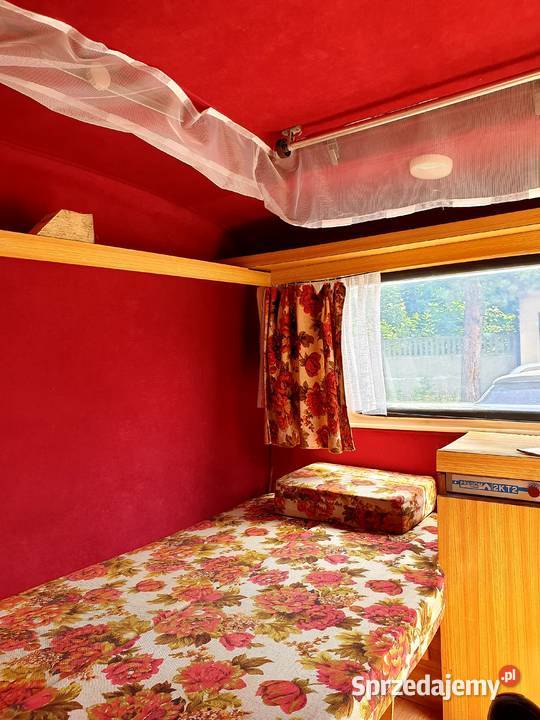 Przyczepa kempingowa niewiadów N126 b