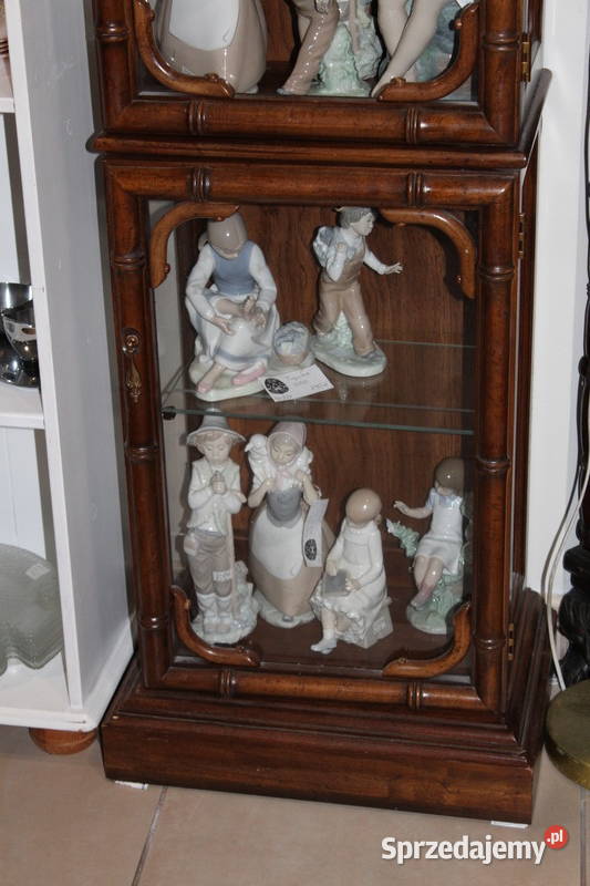 Dębowa witryna z XXw 638 FiaF Szczecin