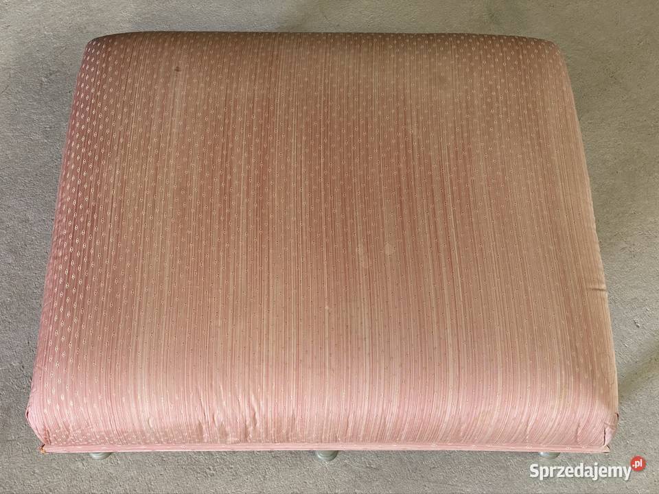 Podnóżek pufa na toczonych nogach vintage