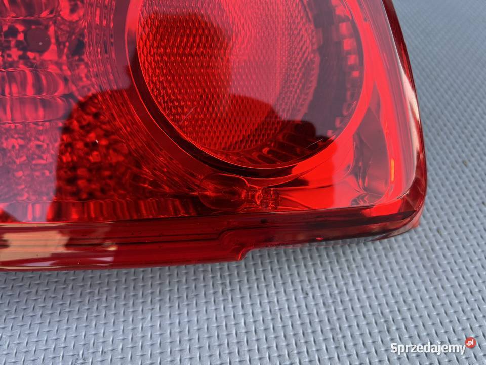 Lampa tylna lewa oryginalna Toyota Auris I lift Białogard