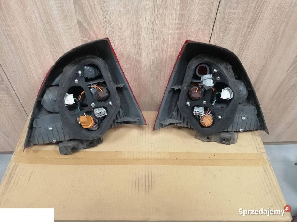 Honda Civic VII lampa tył prawa lewa Kozubszczyzna sprzedam