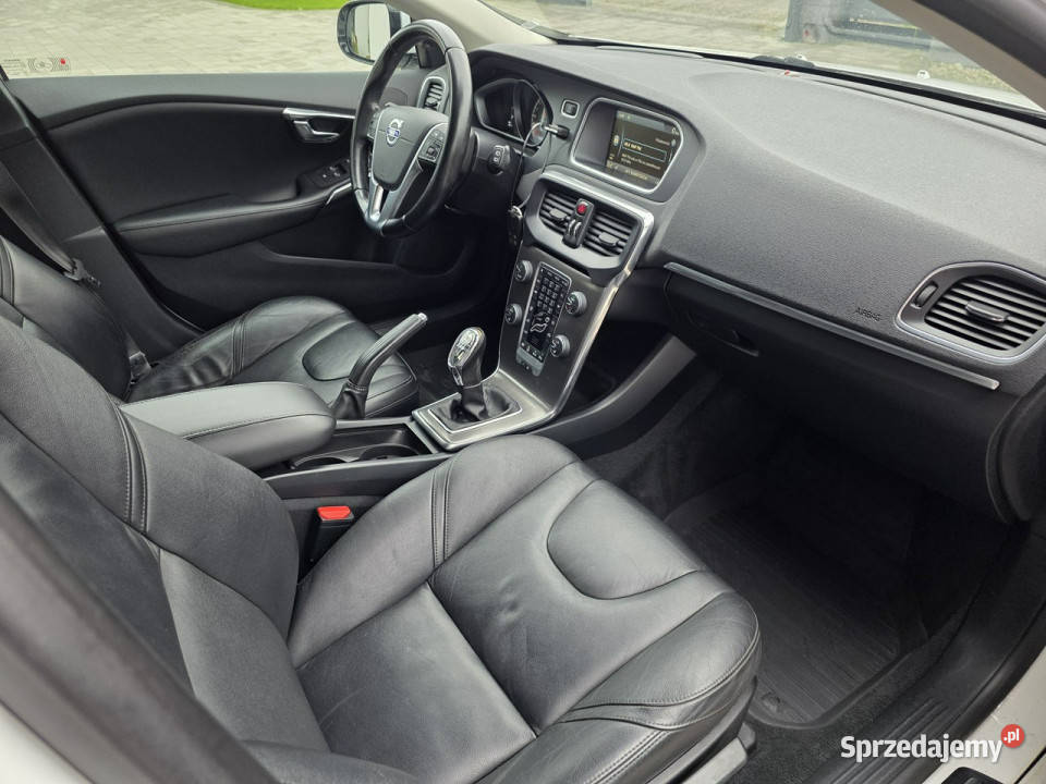Volvo V40 SUMMUM bezwypadkowy serwisie V40 Czarnków