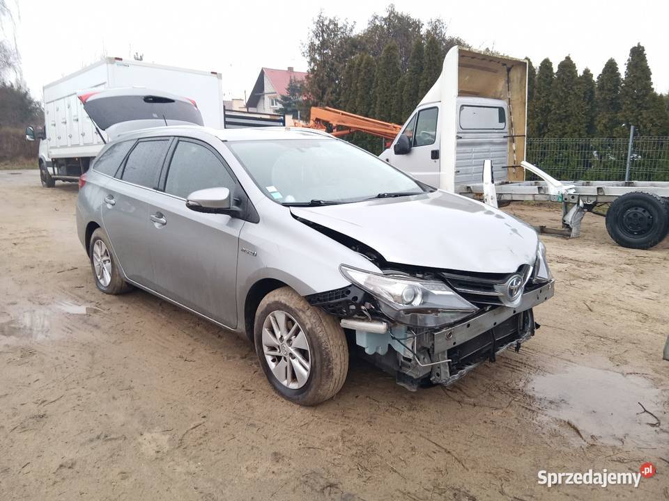 Toyota Auris hybrid kombi kujawsko-pomorskie Sępólno Krajeńskie