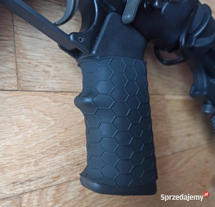 Nakładka na chwyt pistoletowy AR15 taktyczna podlaskie Białystok
