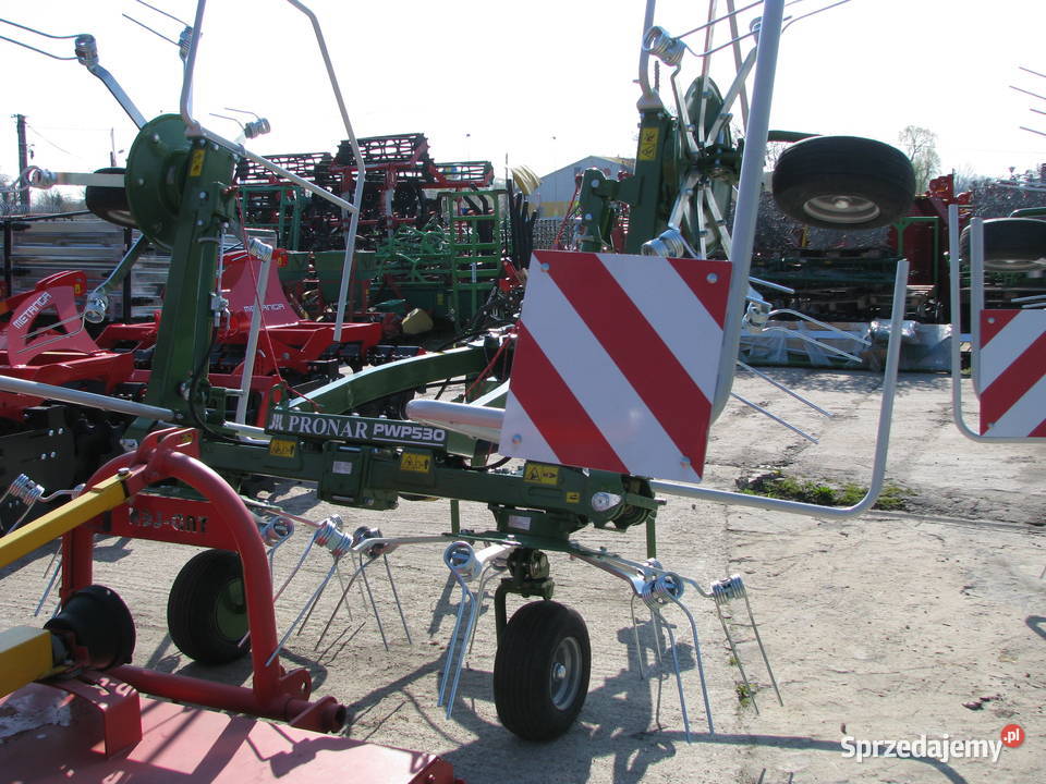 Przetrząsacz pokosów 4 karuzelowy PWP530 PRONAR Opoczno