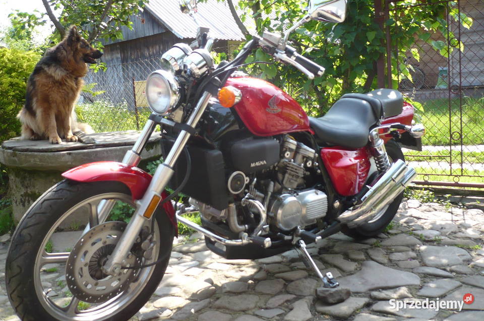 Honda vf 700 supermagna 28000km Haczów