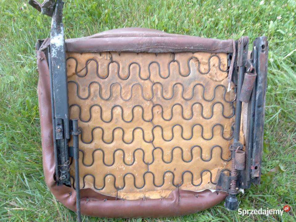 Fotel FIAT 125p MR 75 Wyposażenie wnętrza Sanok