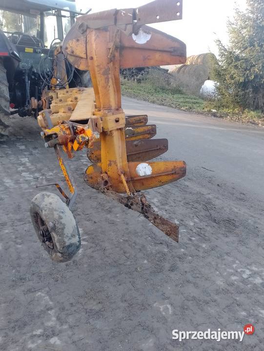 Pług obrotowy Huard 4 skiby Kuhn Lemken
