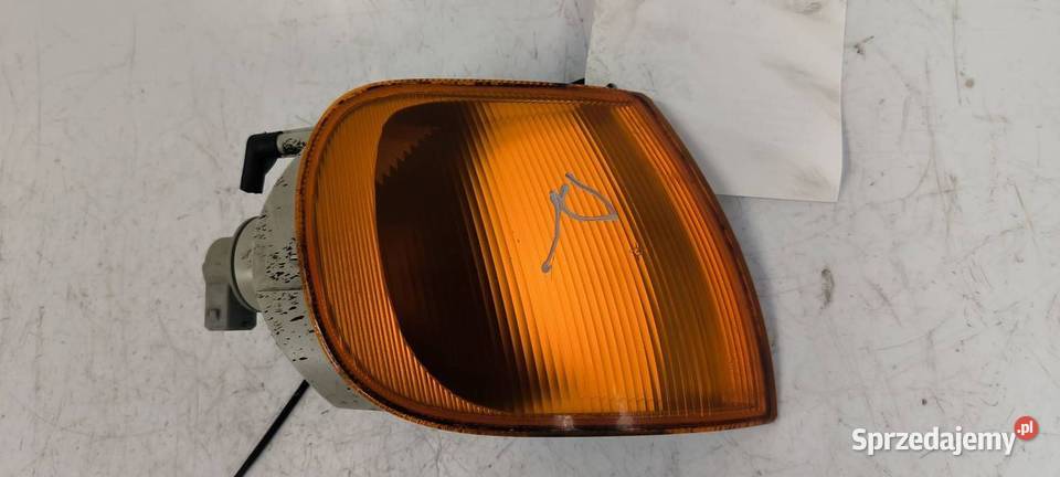 KIERUNKOWSKAZ PRAWY VOLKSWAGEN POLO III 6N