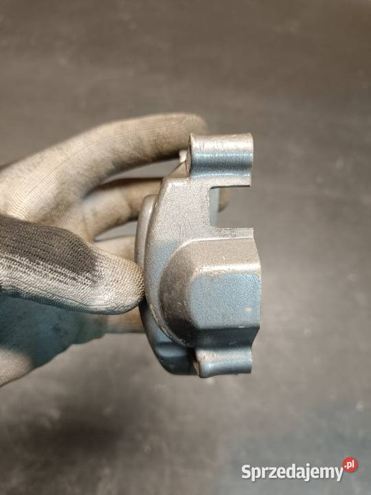 Pokrywa osłona dekiel kapa dozownika oleju Silniki i osprzęt sprzedam