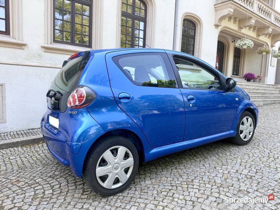 Toyota AYGO 10 Benzyna 2011 95 Klimatyzacja Rok produkcji 2011 podkarpackie Jasło