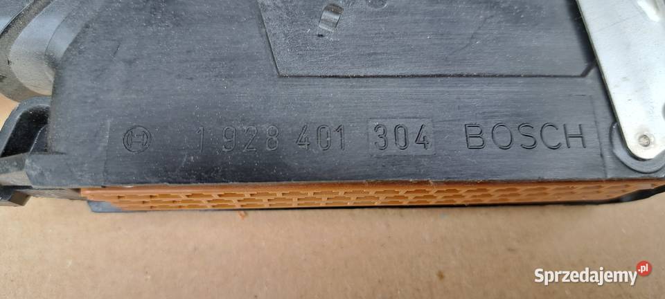 Wtyczka sterownika silnika Audi 80 B4 1928401304 sprzedam
