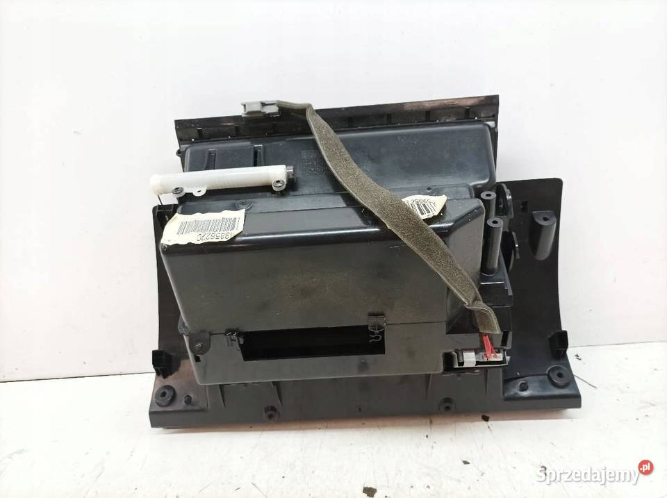 SCHOWEK PRAWY PASAŻERA EU 398 3409563 Volvo XC Rok produkcji 2014 świętokrzyskie