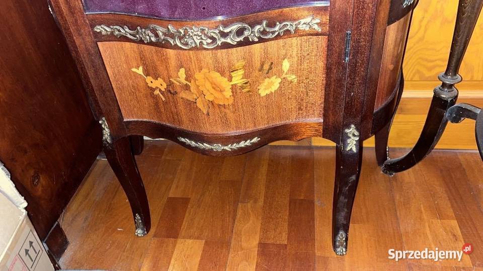 Serwantka Witrynka na porcelanę Figurki Cacuszka Antyki, Sztuka, Kolekcje