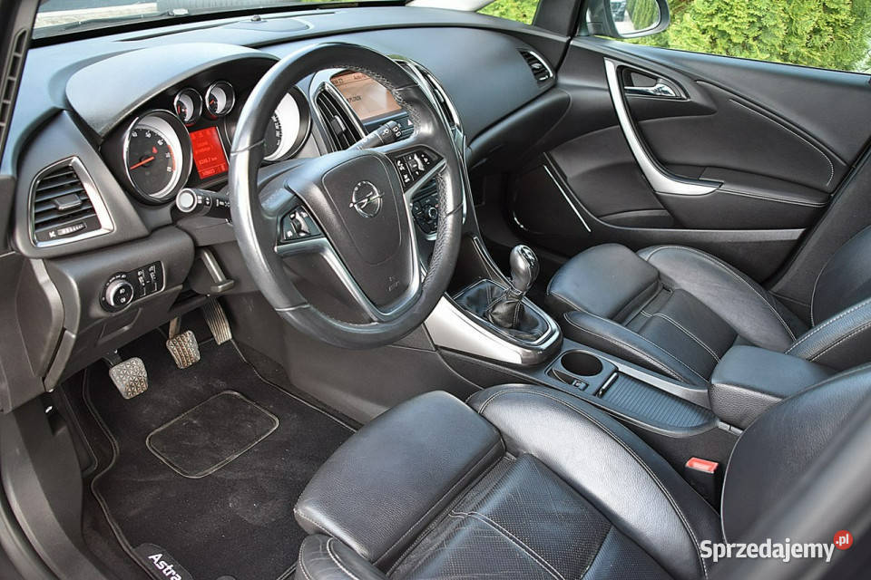 Opel Astra 16B 116 Cosmo Skóra Navi PodgFotele Nowe Kucice
